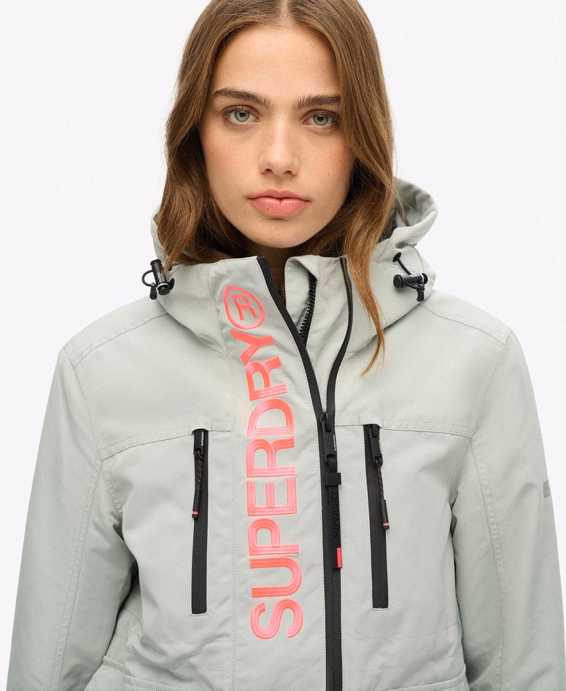 Capuchon Ultimate Tech Windbreaker