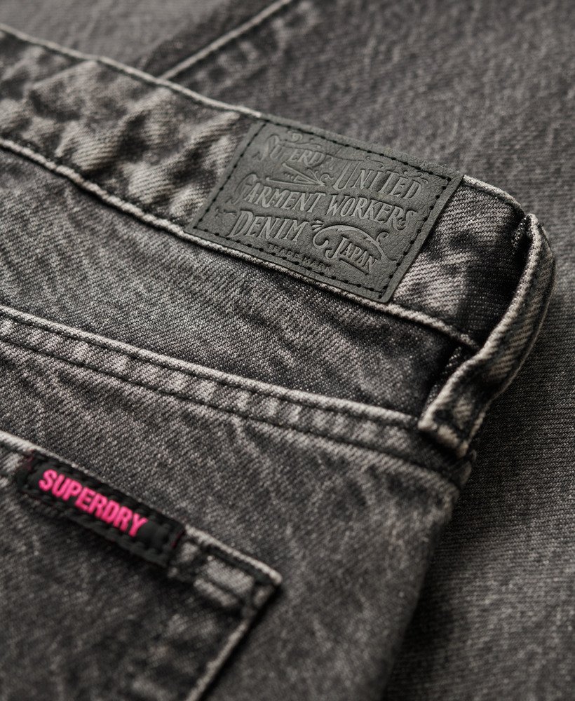mid-rise wide leg jeans in wolcott black stone