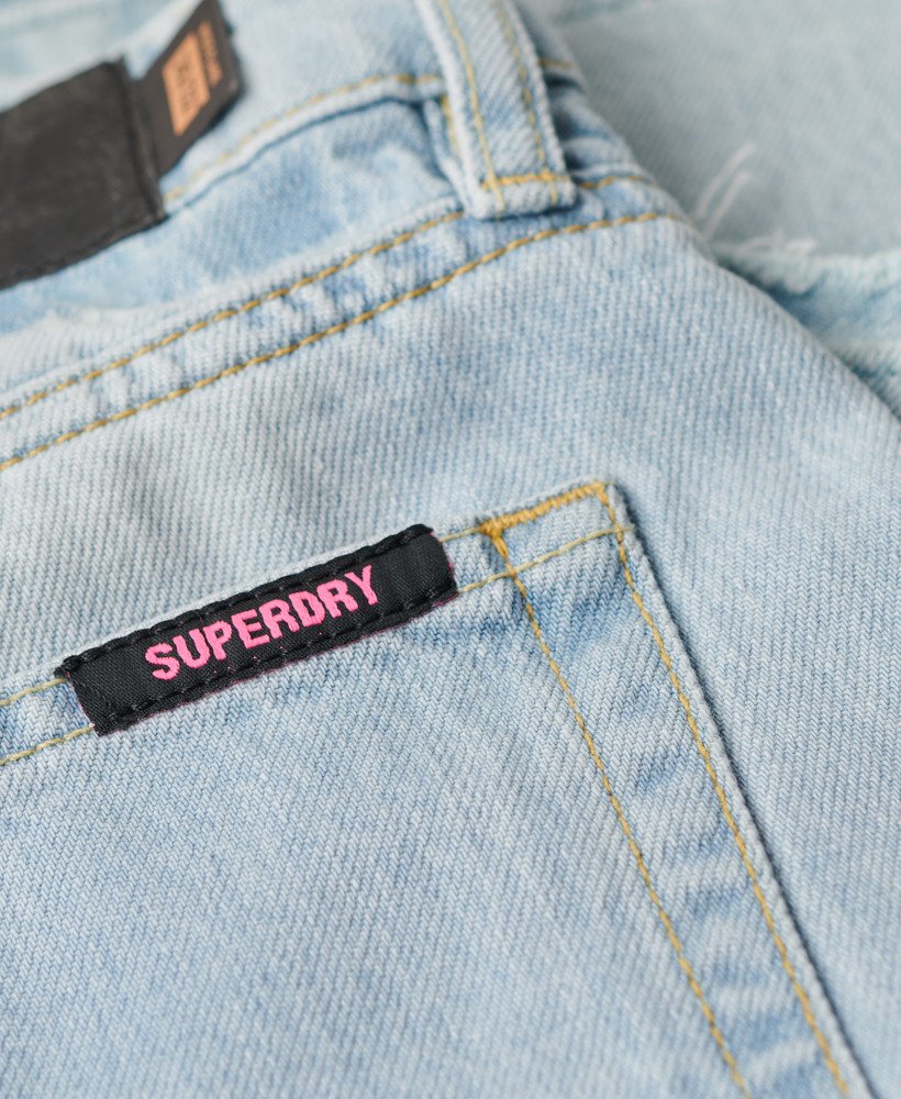 jeans met rafelige zoom en wijde pijpen in phoenix lichtblauw.