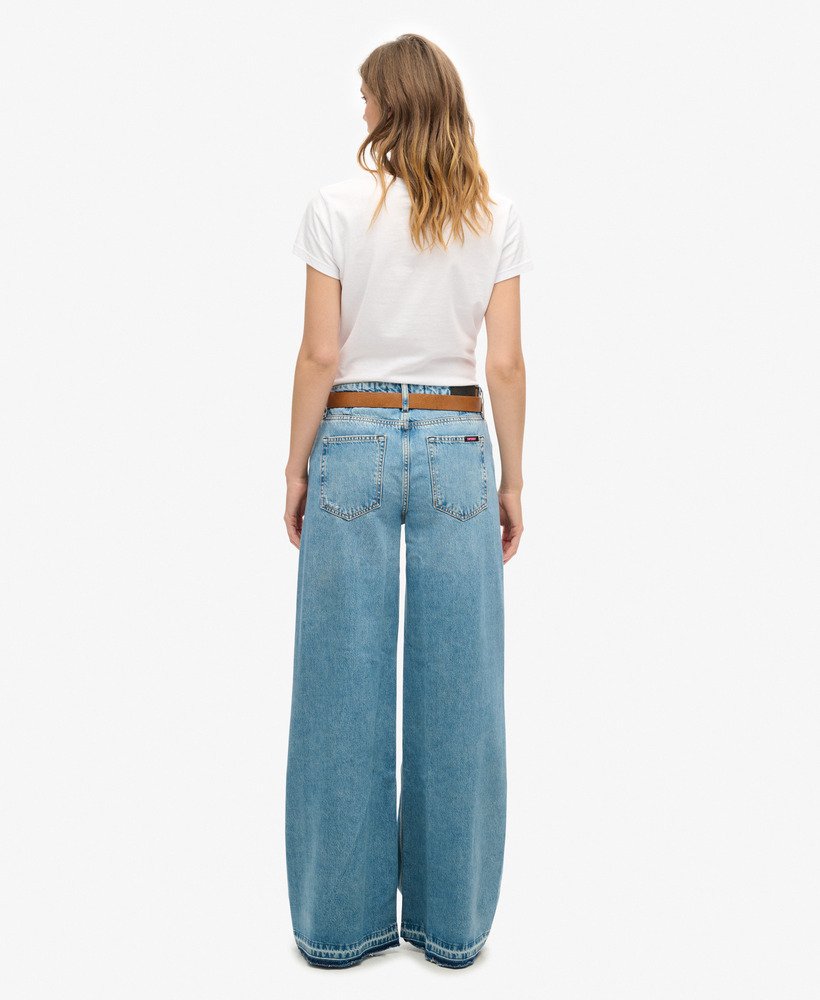 jeans met rafelige zoom en wijde pijpen in sun beach blue