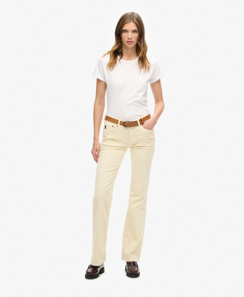 laag uitlopende corduroy jeans in oesterkleur.