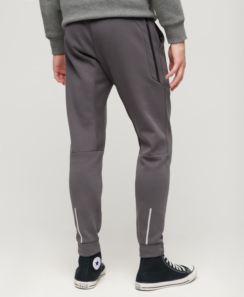 sport tech tapered joggers in donker leigrijs