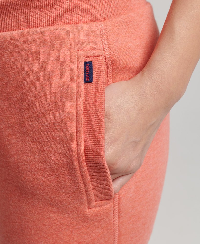 joggingbroek met essential logo van biologisch katoen in la coral marl