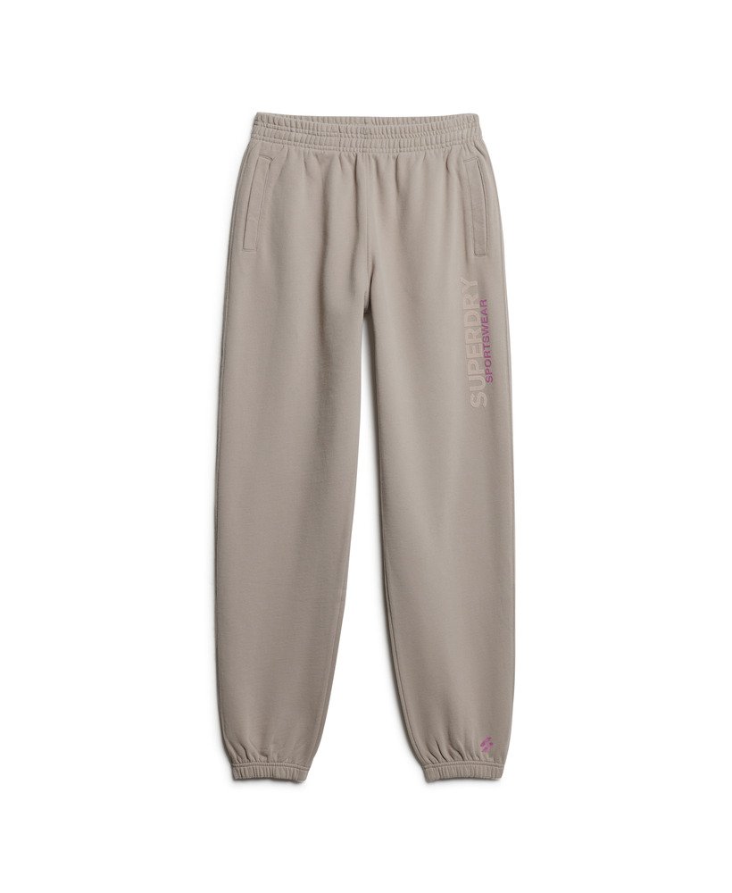 sportieve boyfriend joggingbroek in diepbeige met een grove structuur.