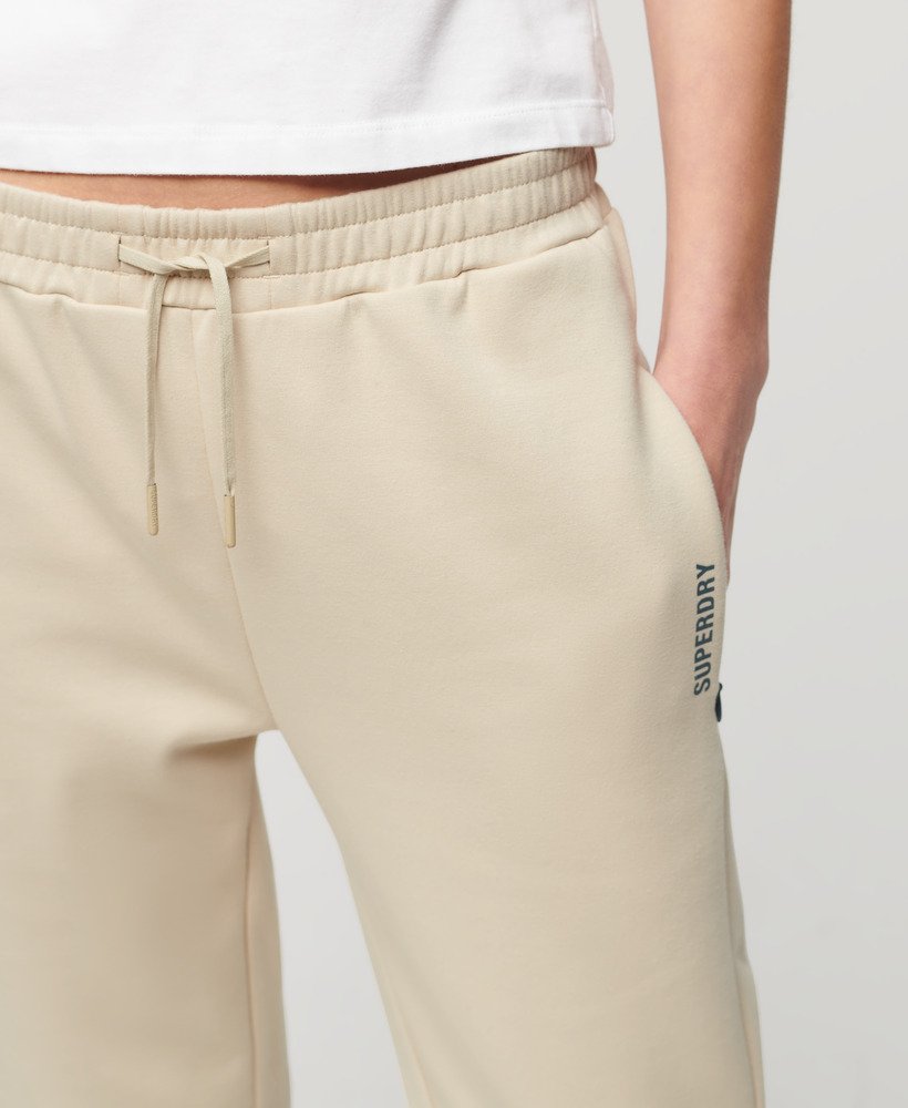 sports tech slim joggers in pelican beige