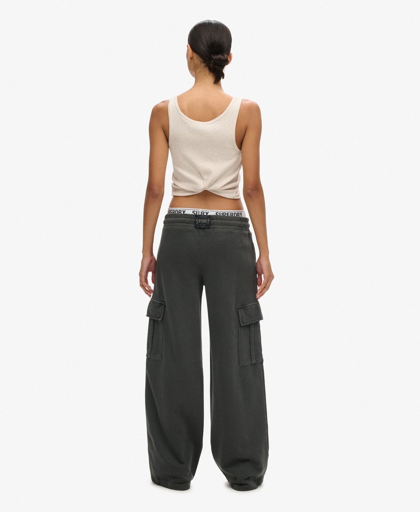 athletic essentials vintage wide cargo jogger in gewassen zwart