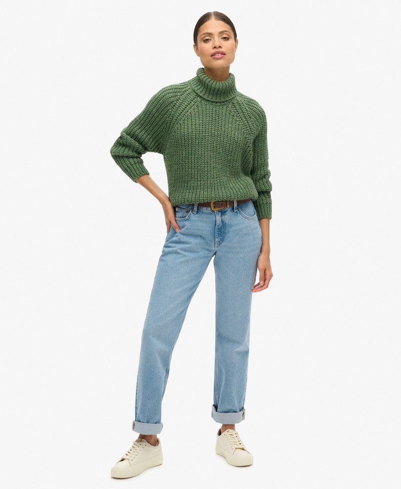 slouchy gebreide coltrui in donker saliegroen gemêleerd.
