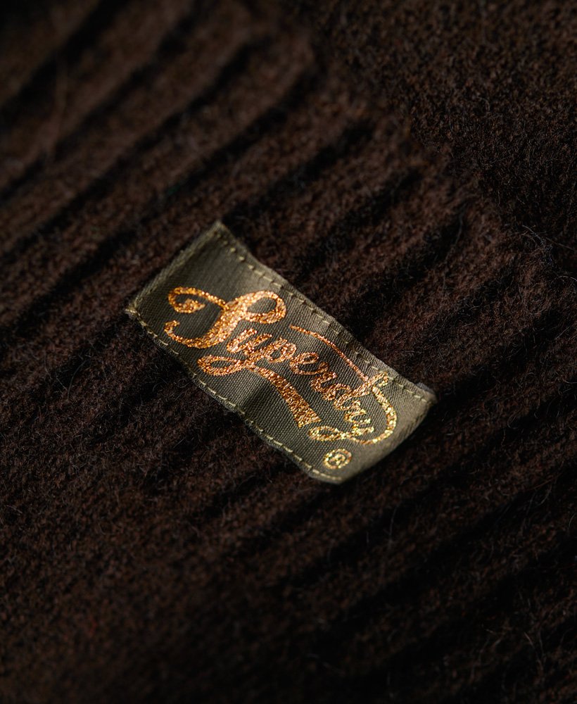 essentiële coltrui in bitter chocoladebruin