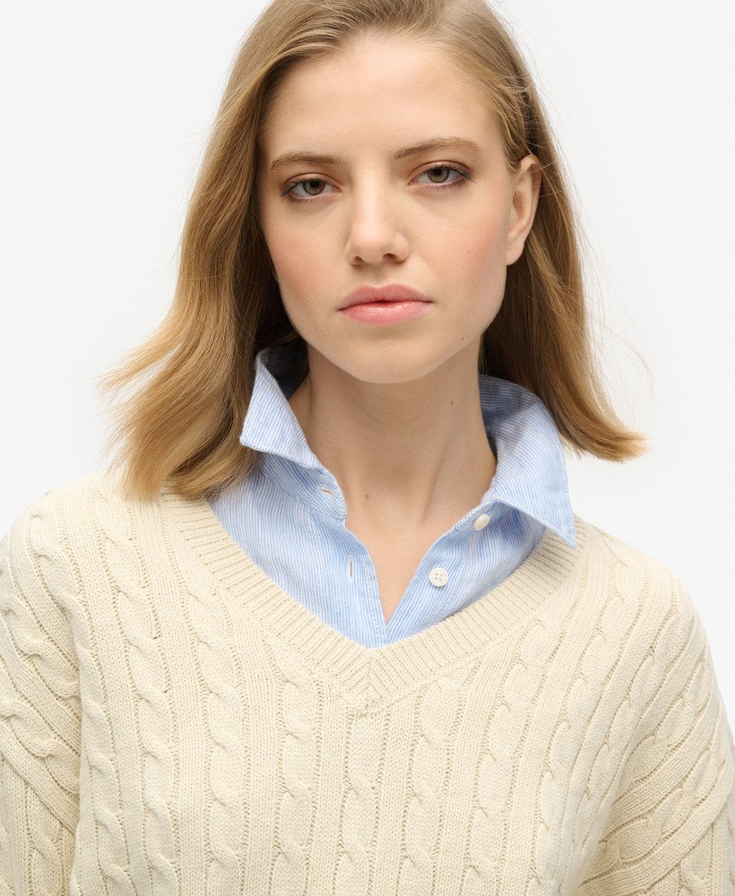 oversized kabeltrui met v-hals in havermoutbeige