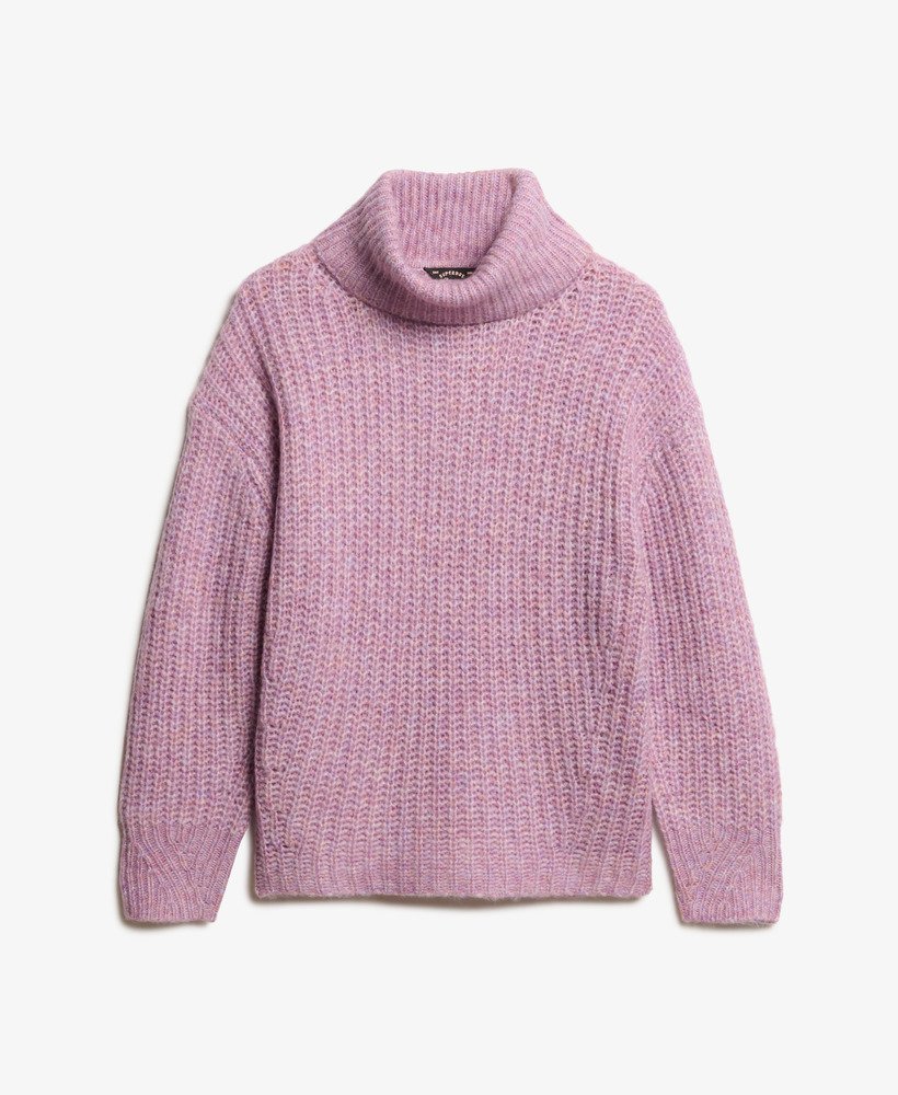 trui met slouchneck van geborsteld ribmateriaal in een gedraaide stof met stoffige roze tint.