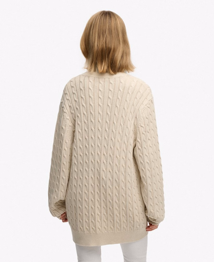 Extra grote V-hals kabeljumper