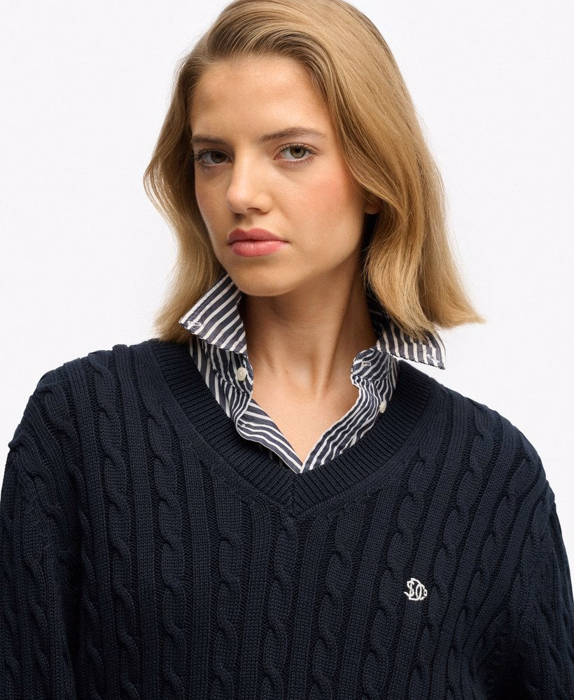 Extra grote V-hals kabeljumper