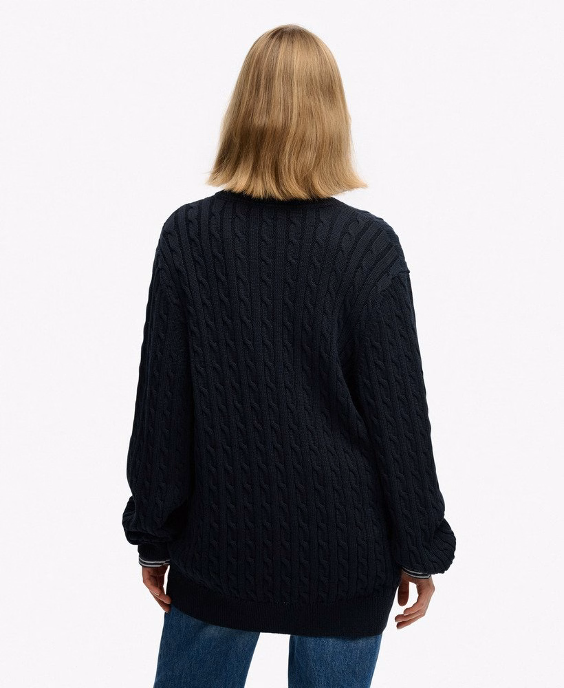 Extra grote V-hals kabeljumper