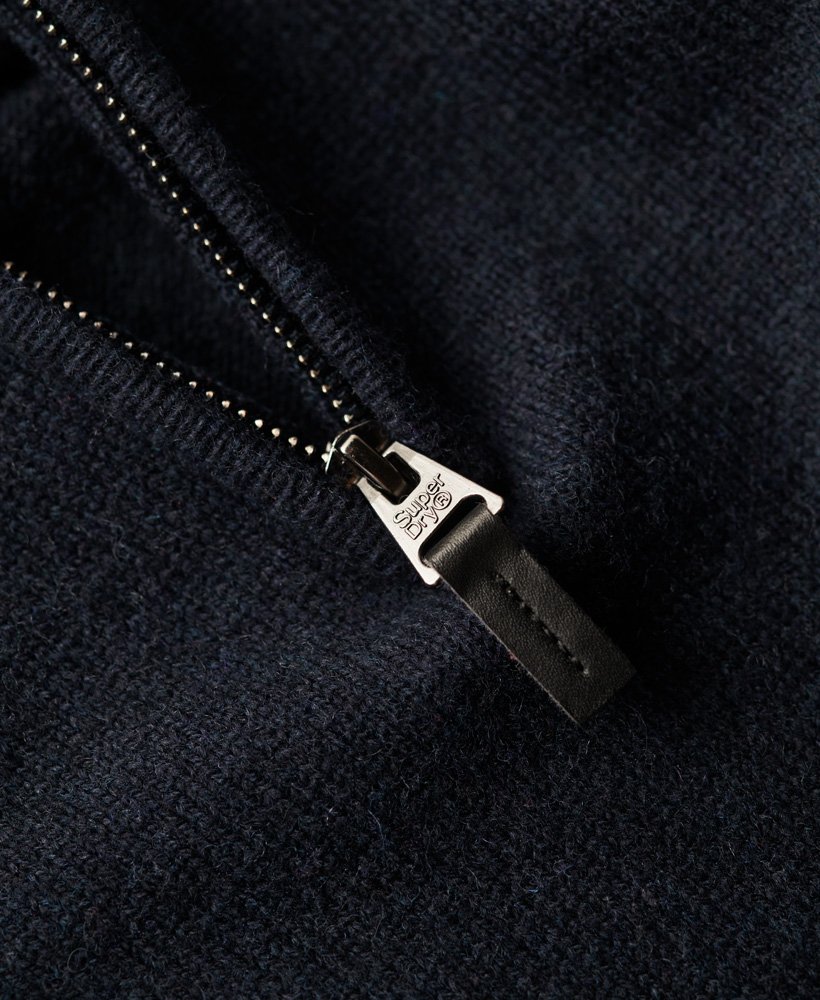 essentiële gebreide trui met borduursel en halve rits in carbon navy marl.