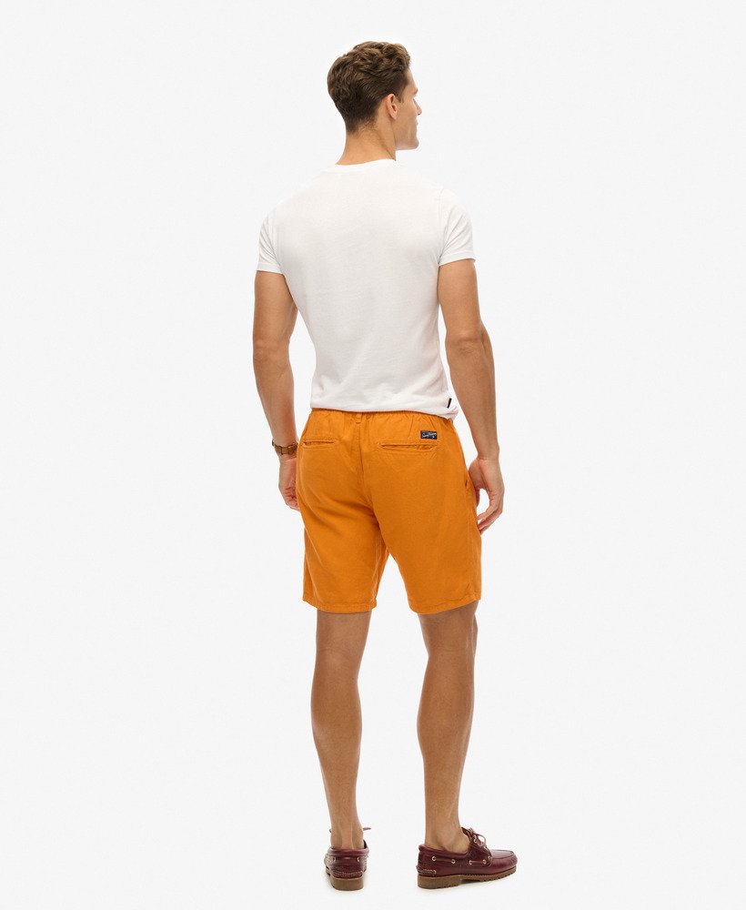 vintage overgeverfde shorts in opvallend oranje.