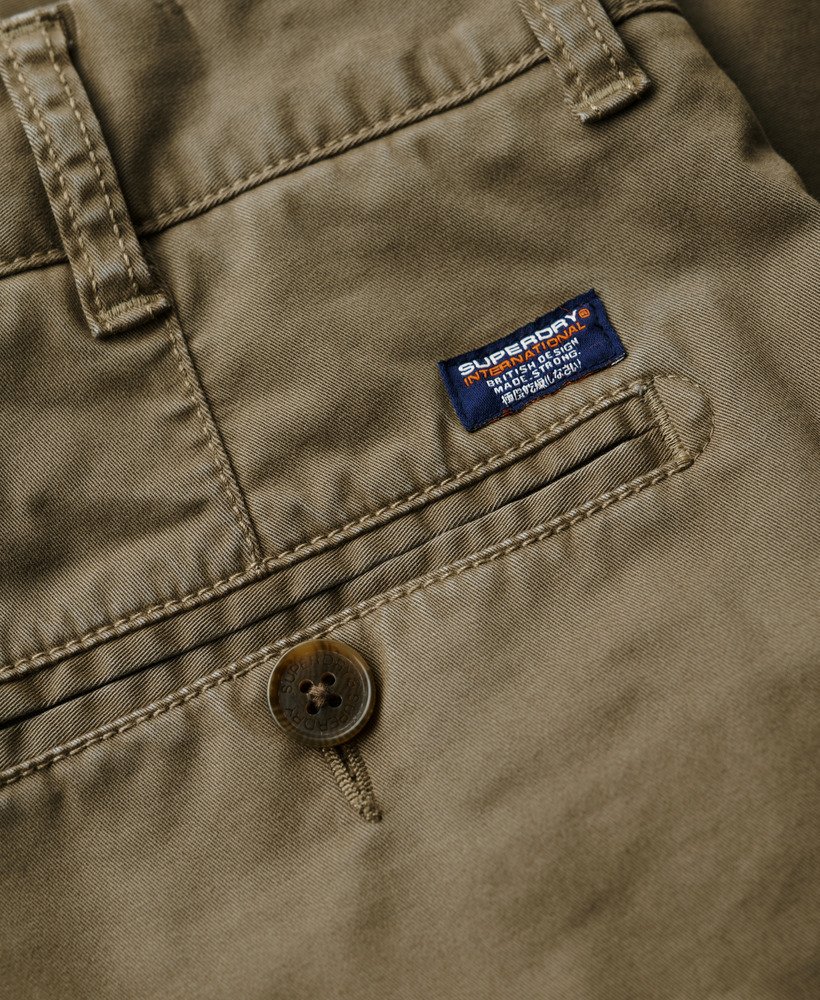 vintage chino shorts in stoffig olijfgroen