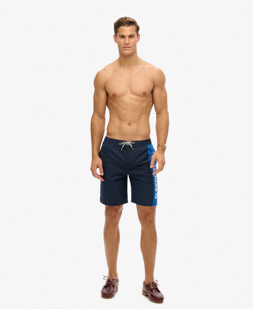 sportswear logo 19 inch boardshorts van gerecycled materiaal in een prachtige marineblauwe kleur