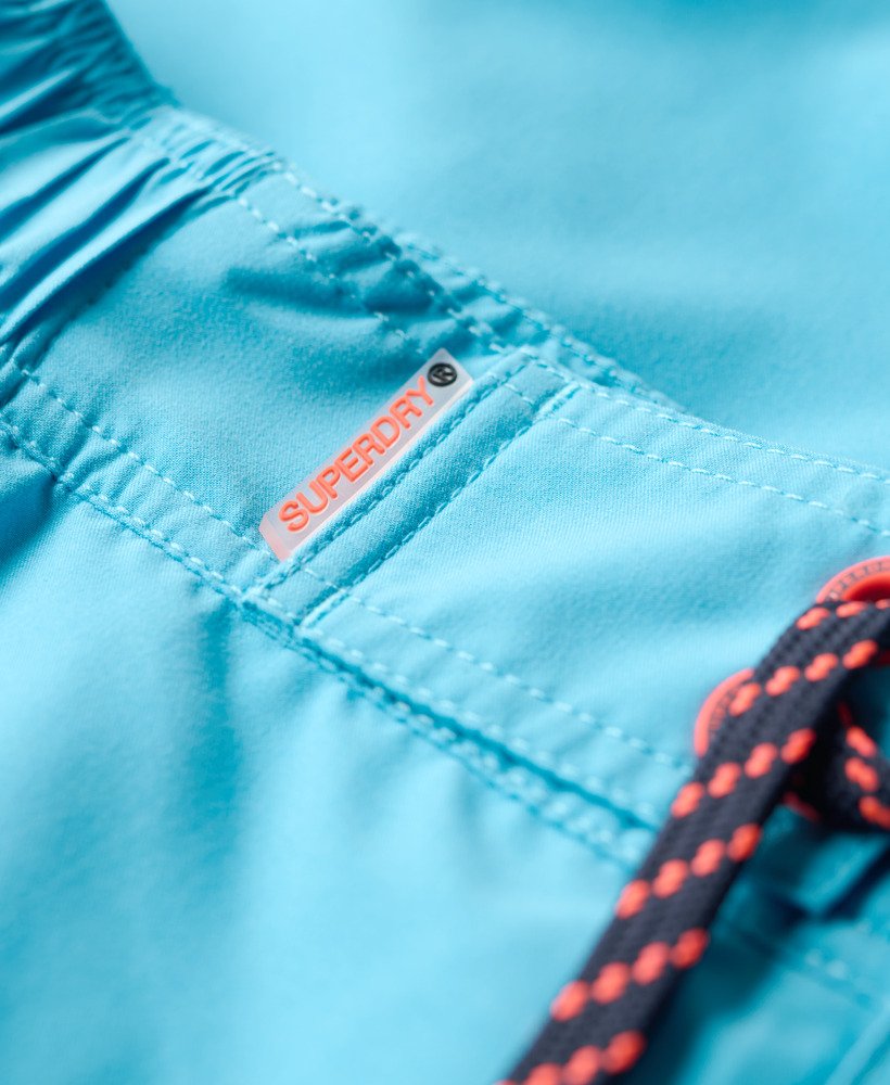 klassieke boardshorts in oceaanblauw