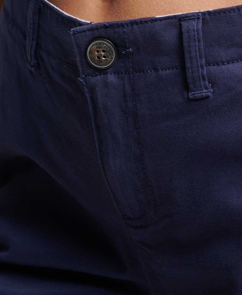 city chino shorts in atlantic navy