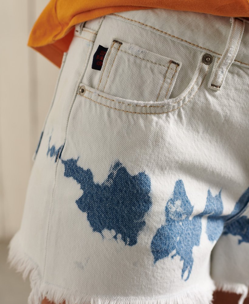 korte shorts met hoge taille in gebleekt wit tie-dye