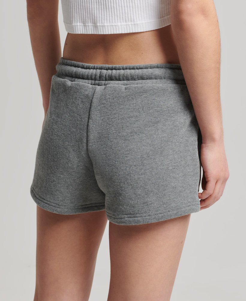 biologische katoenen shorts met vintage logo in een rijke antracietgrijze kleur.
