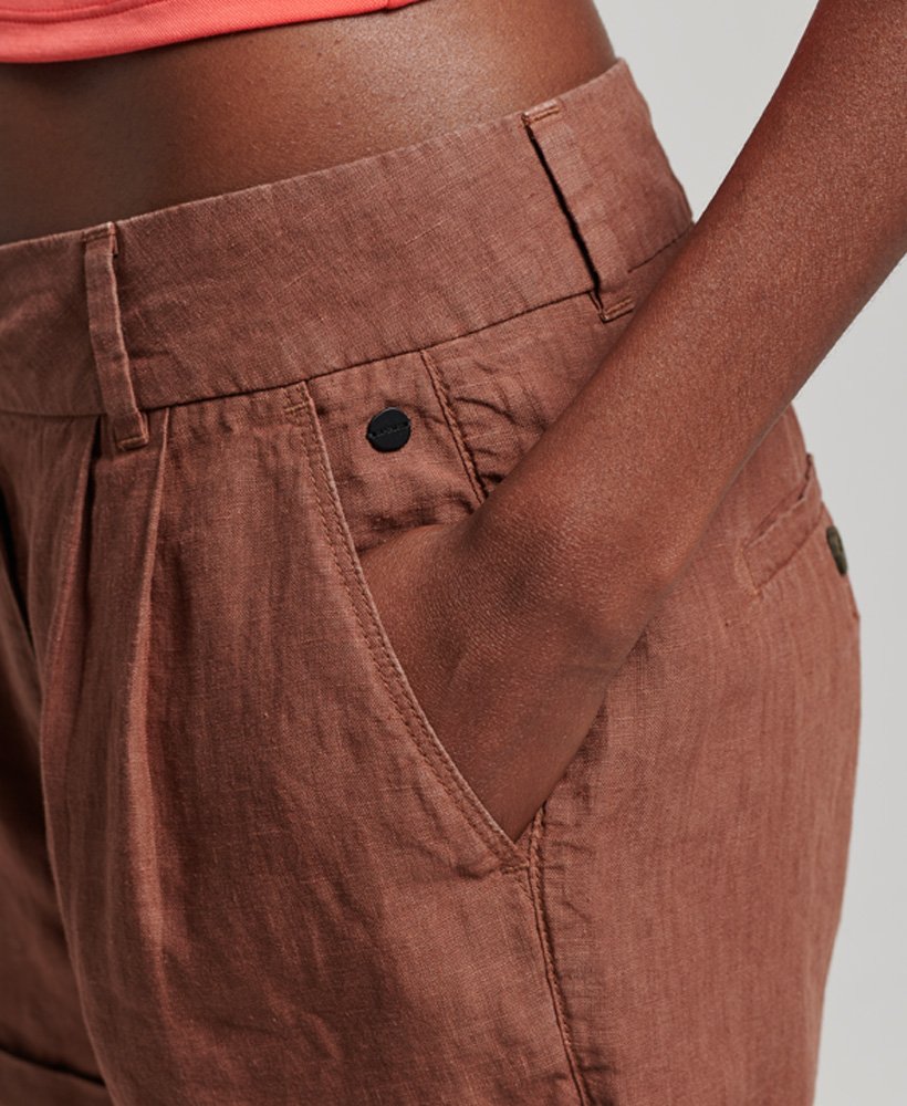 overgeverfde linnen shorts in nootmuskaatbruin