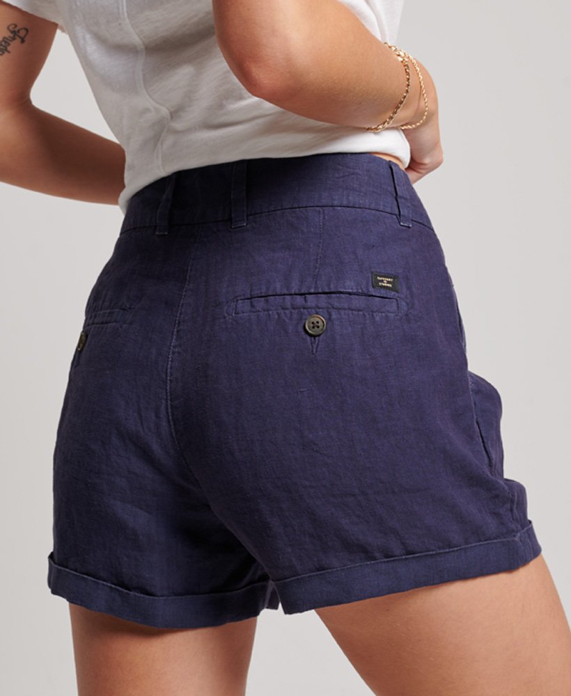 overgeverfde linnen shorts in een diepblauwe kleur