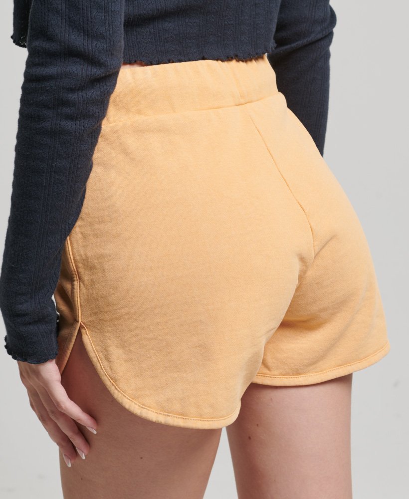 regenboogshorts in gedroogd kleibruin