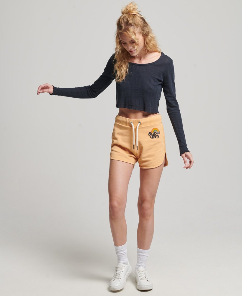 regenboogshorts in gedroogd kleibruin