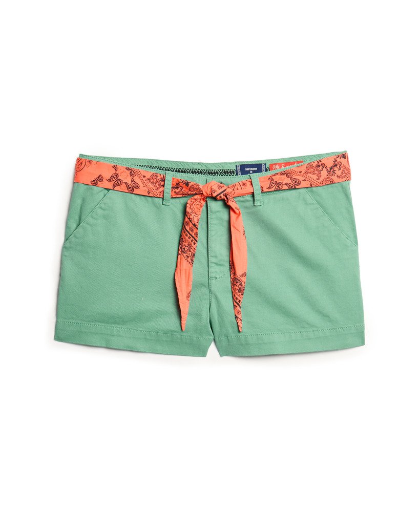 chino hot shorts in berylgroen