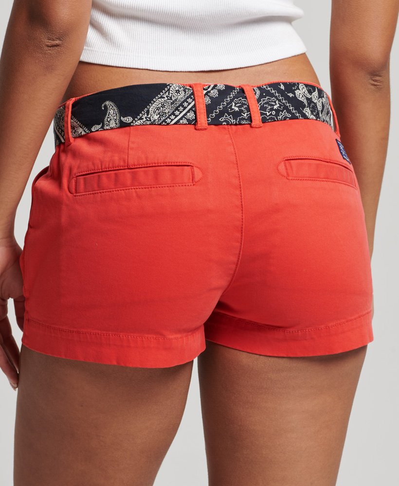 chino hot shorts in frisdrankrood
