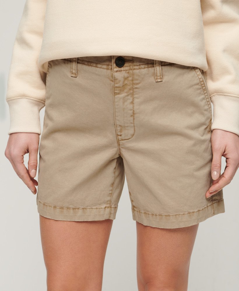 klassieke chino shorts in stonewash taupebruin.