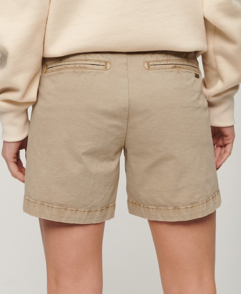 klassieke chino shorts in stonewash taupebruin.
