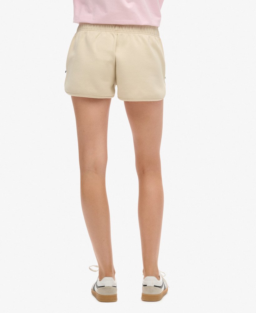 sports tech racer shorts in pelican beige