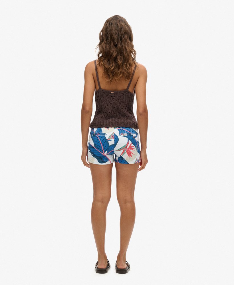 chino hot shorts in optic coral paradise