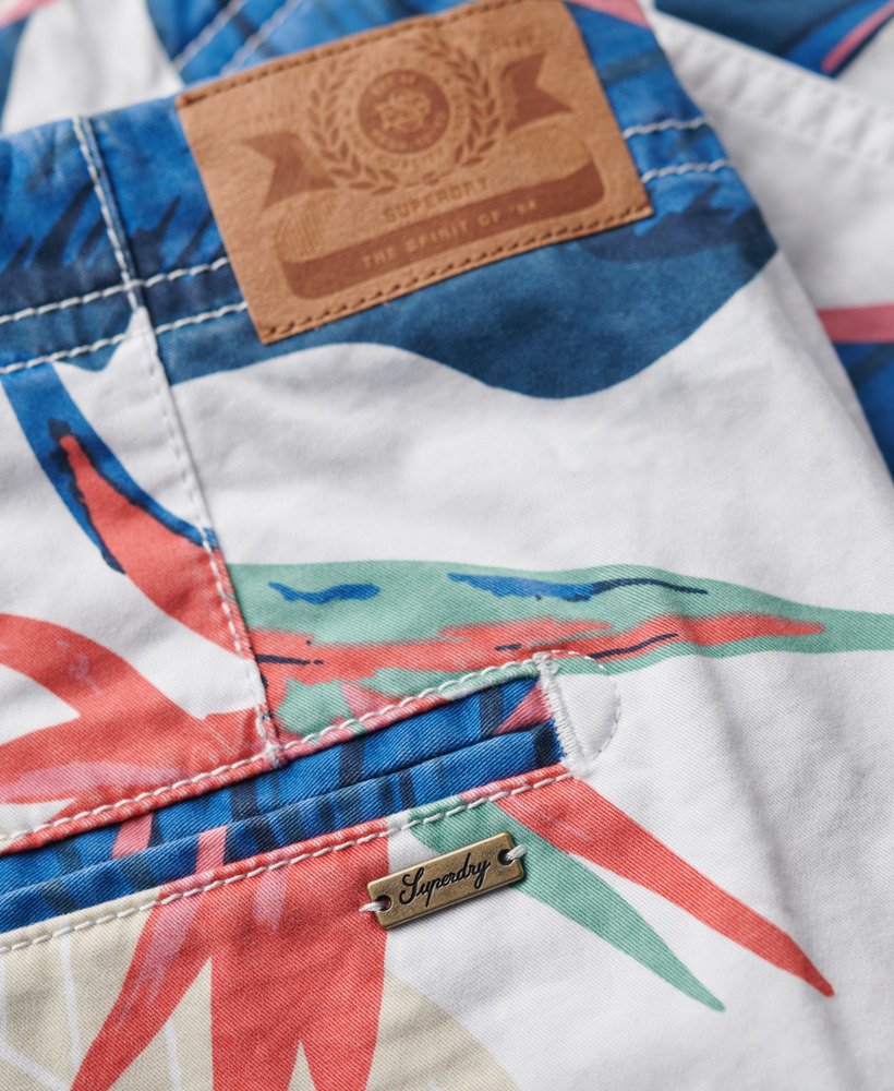 chino hot shorts in optic coral paradise