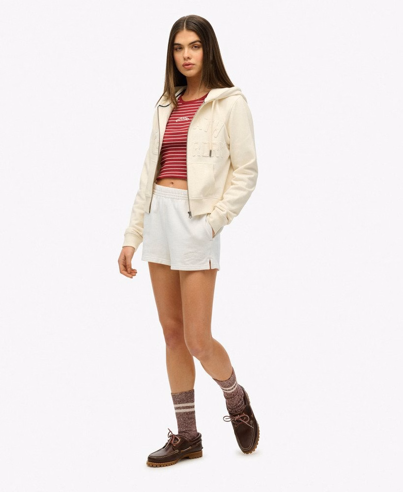 Athletic Essentials shorts met tonale borduursels