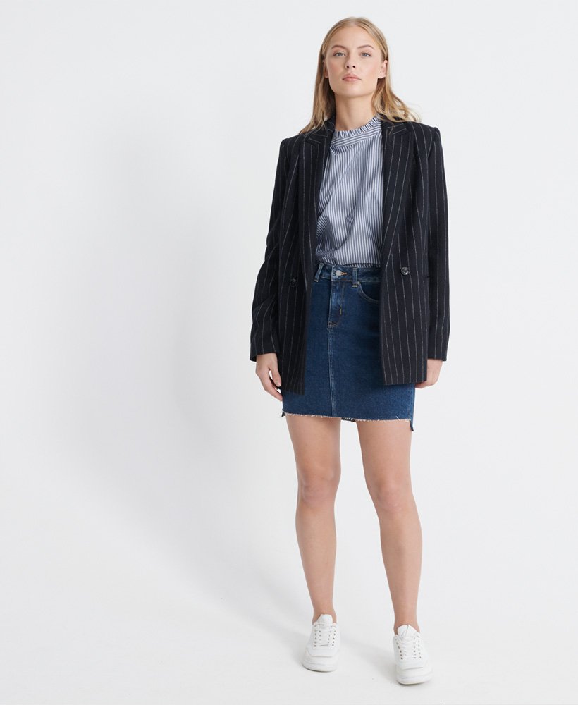 denim minirok in donker indigo verouderd.