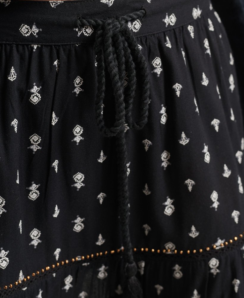 vintage minirok met versieringen in zwart geometrisch patroon