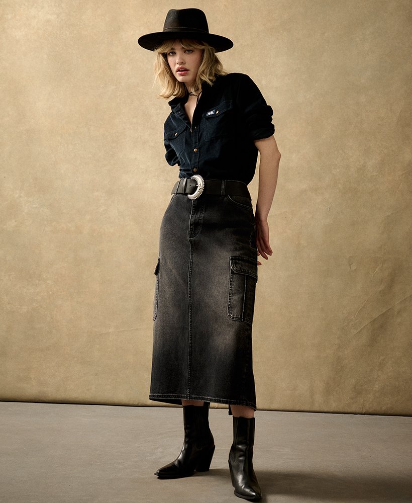 denim midi rok met cargozakken in zwarte denim