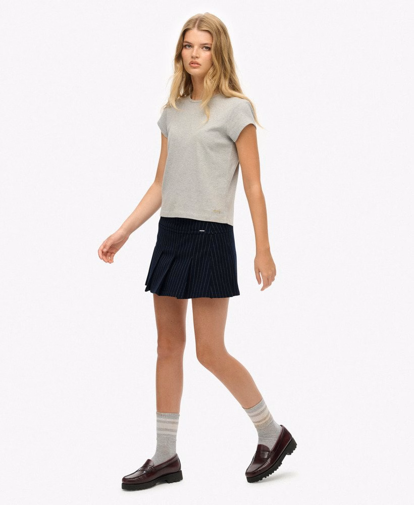 Minirok met krijtstreepjes en plooien