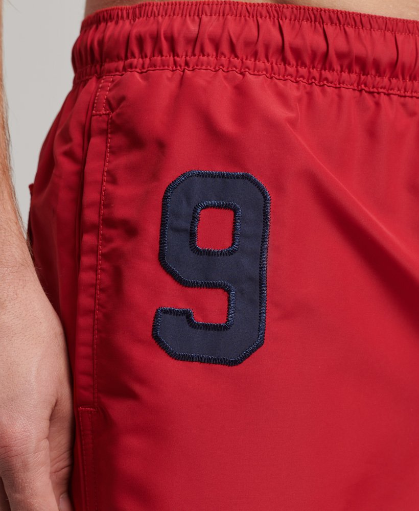 polo zwembroek van gerecycled materiaal in rood.