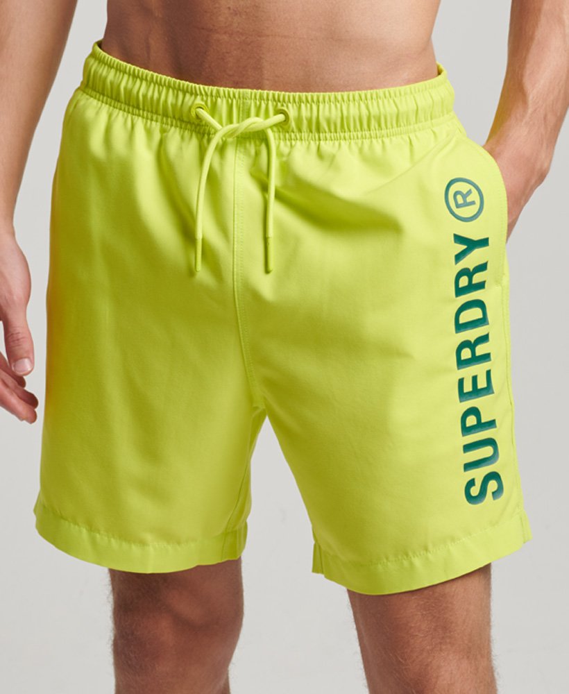 core sport 17 inch zwembroek van gerecycled materiaal in de kleur electric lime.
