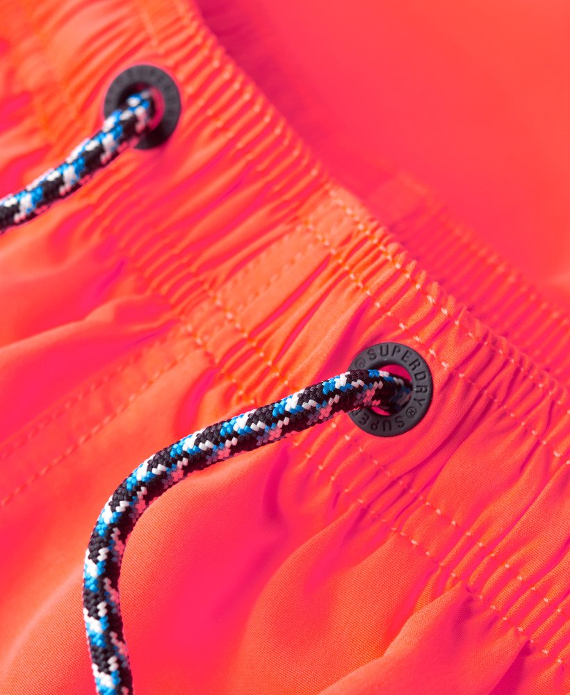 sportswear logo 17-inch zwembroek van gerecycled materiaal in hyper fire coral