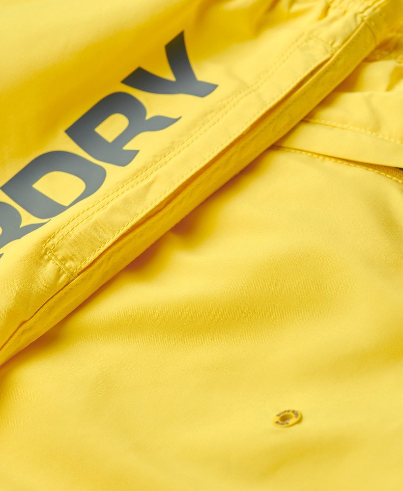 sport graphic 17-inch zwembroek van gerecycled materiaal in cyber yellow