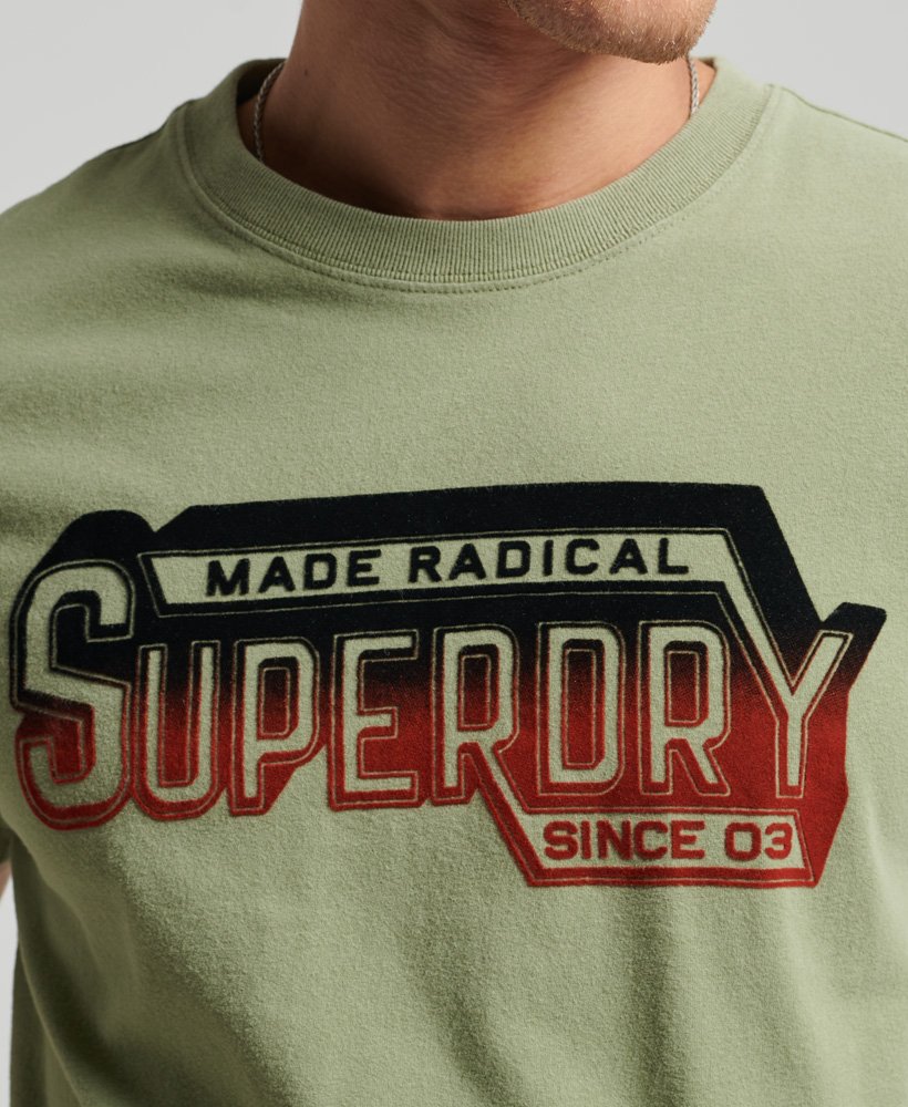 vintage shadow t-shirt van biologisch katoen in oliegroen.