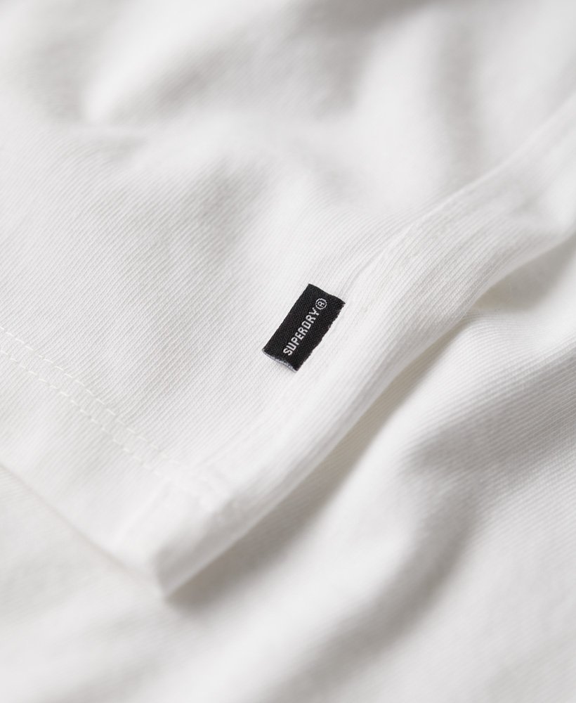 code surplus logo t-shirt in stralend wit