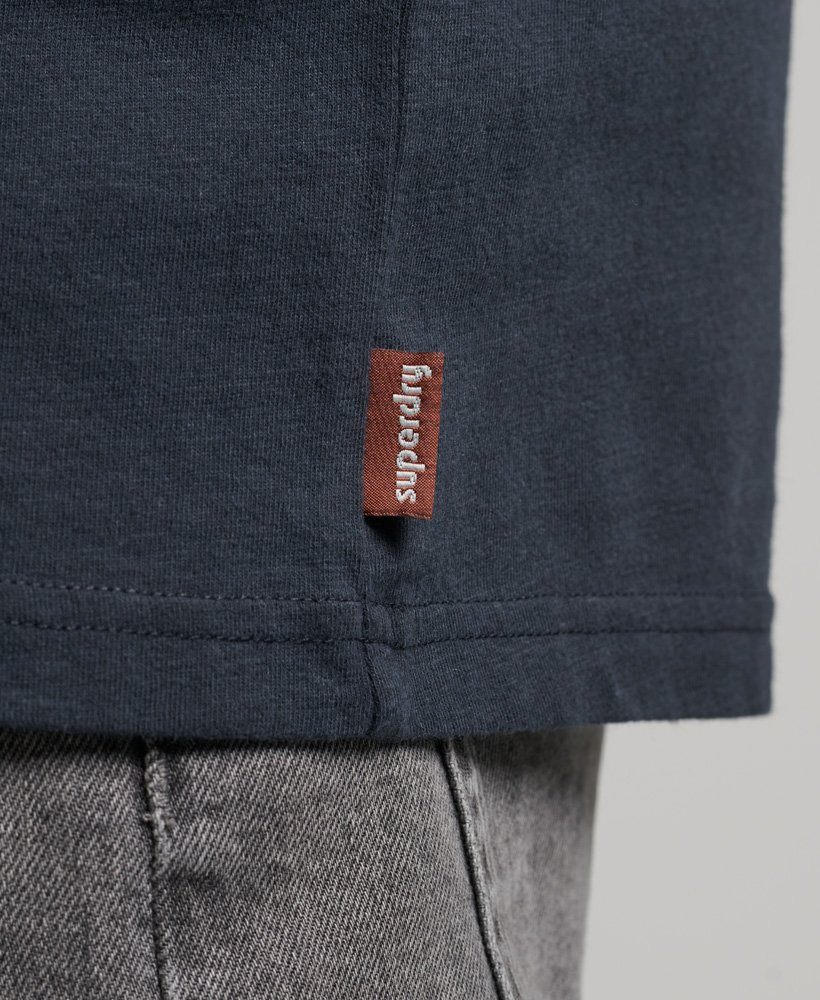 t-shirt met japans grafisch logo in eclipse navy