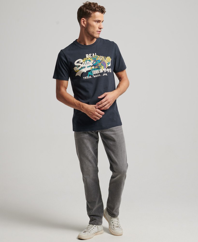 t-shirt met japans grafisch logo in eclipse navy