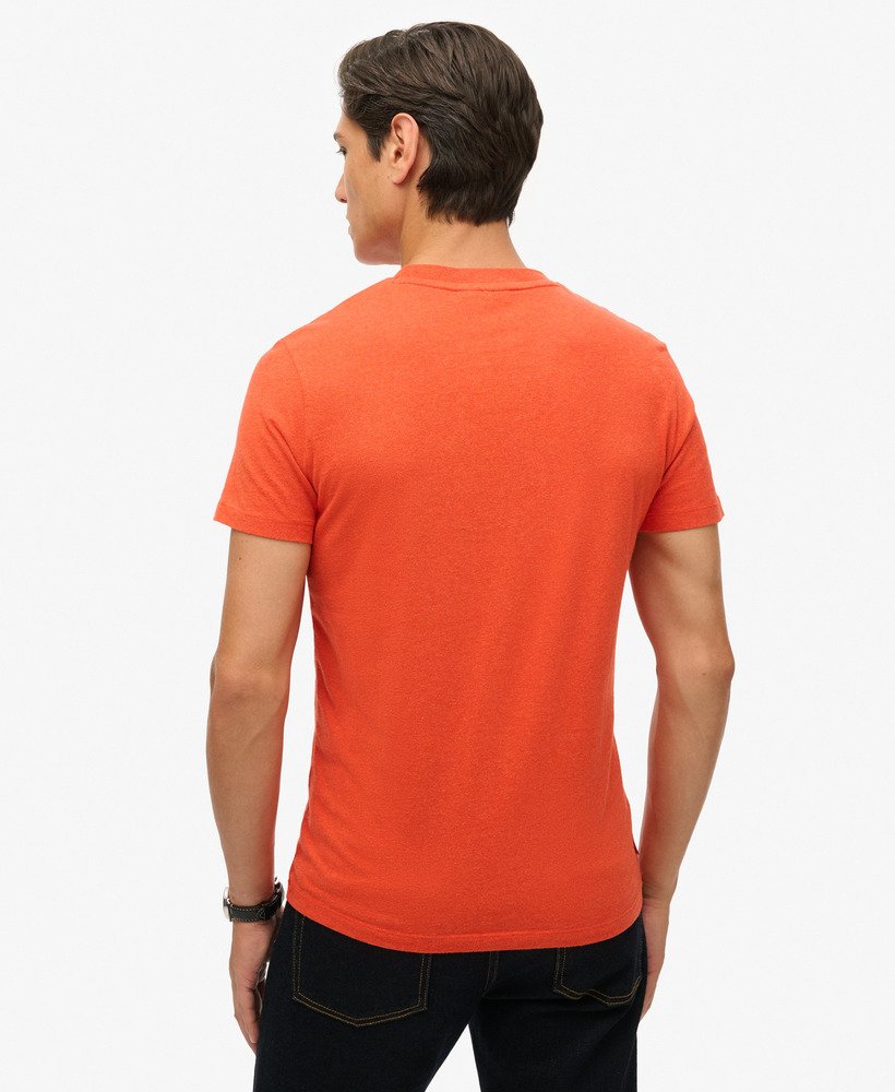 t-shirt met v-hals en essential-logo van biologisch katoen in feloranje gemêleerd.